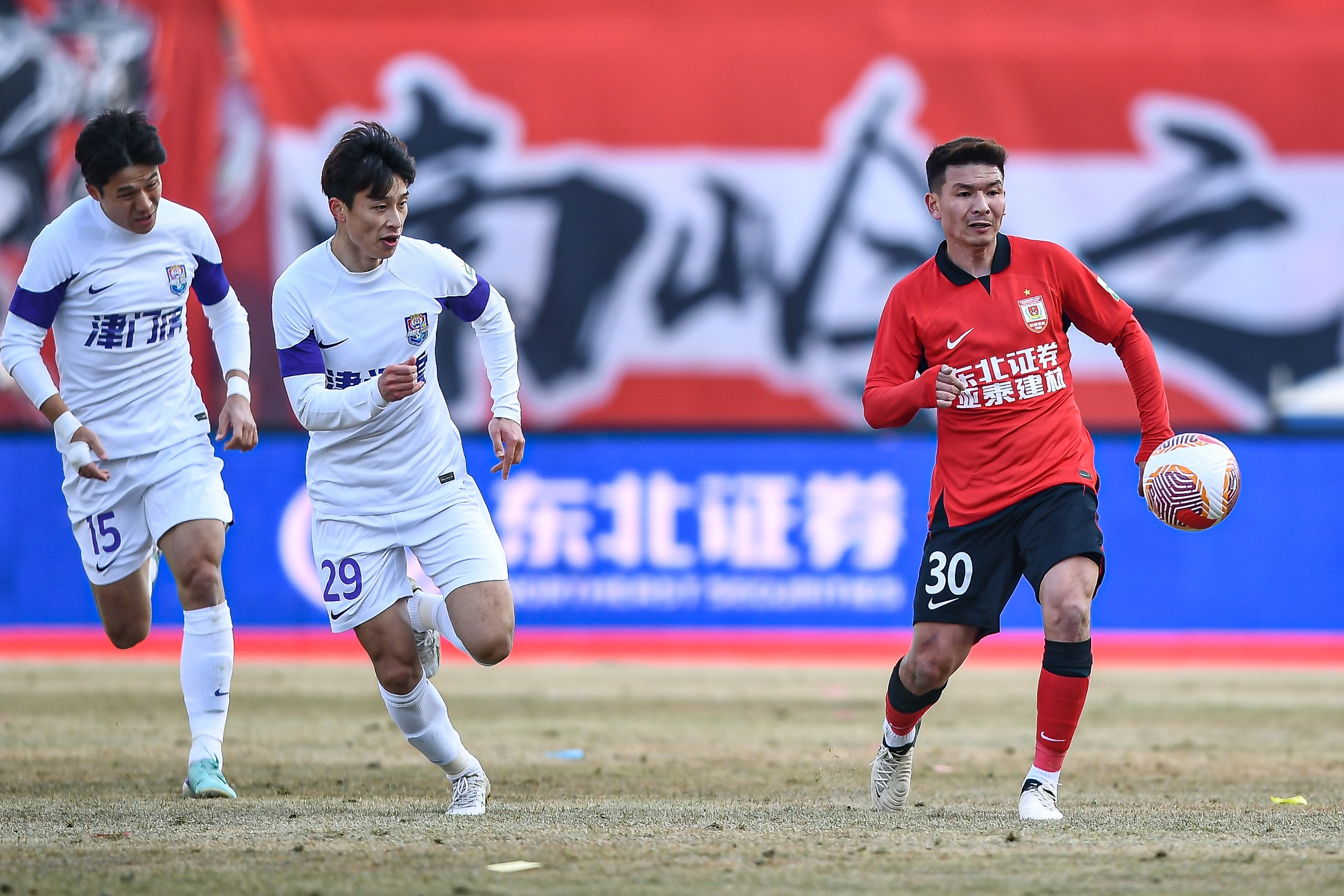 記者：津門虎熱身賽2-1戰(zhàn)勝亞泰，哈達斯和王秋明進球